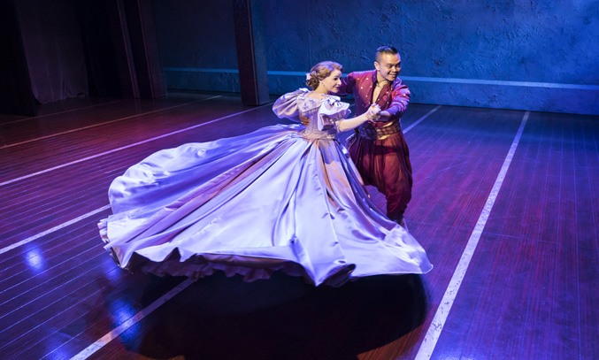 Annalene Beechey (Anna) and Jose Llana (The King) in THE KING AND I UK Tour